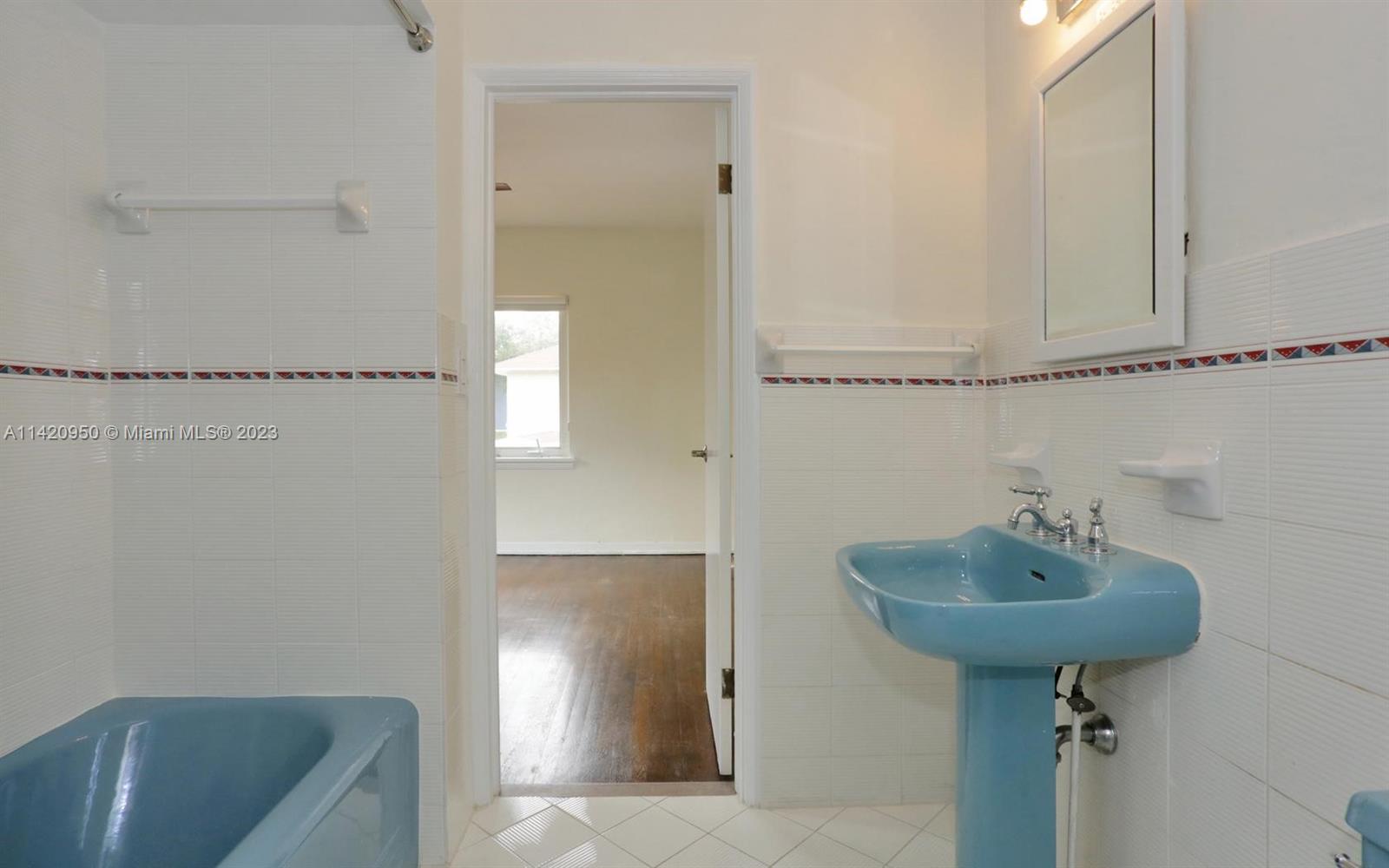 SUNSHINE FRUITS CO - Residential Lease