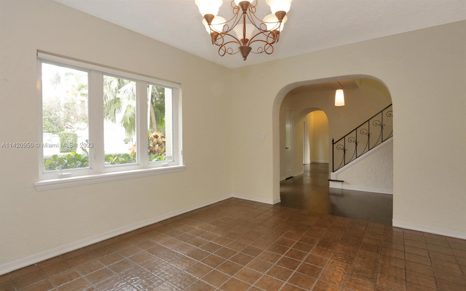 SUNSHINE FRUITS CO - Residential Lease