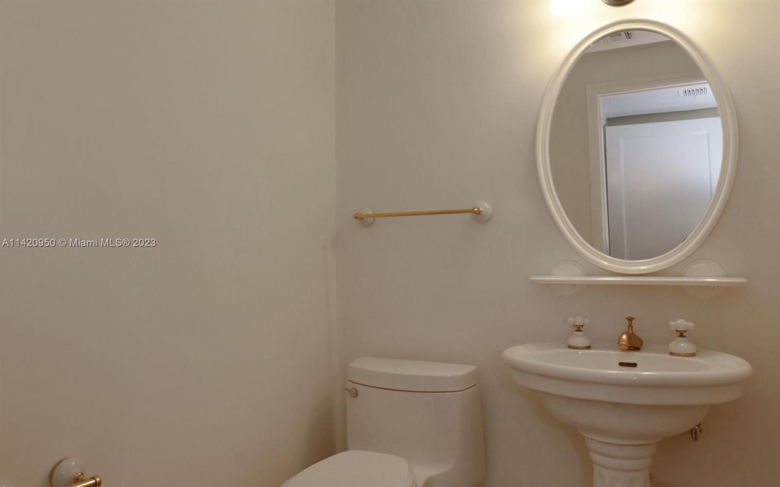 SUNSHINE FRUITS CO - Residential Lease