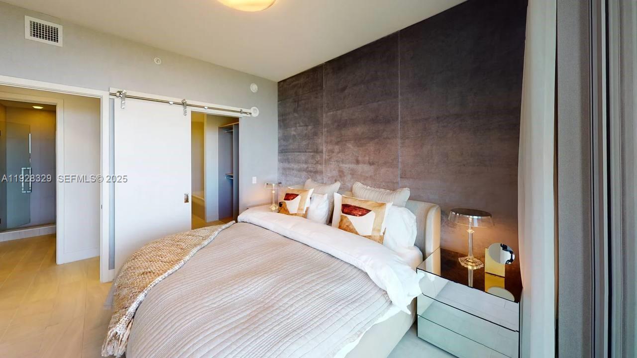 METROPICA NORTH TOWER ONE - Residential