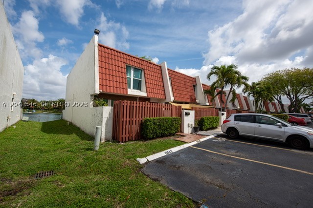 LAKE LAURA CONDO NO 2 - Residential