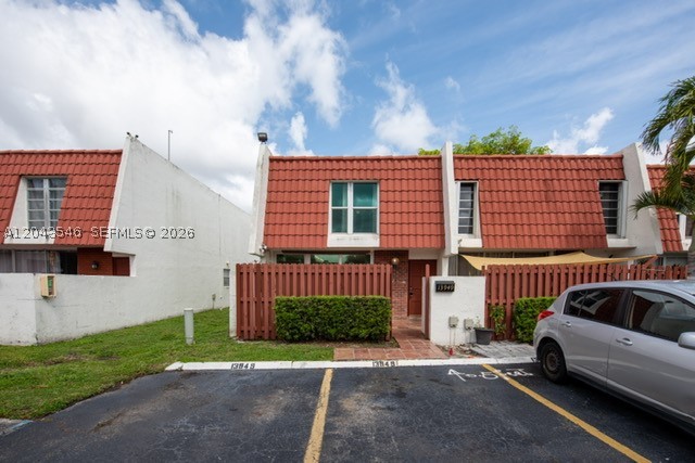 LAKE LAURA CONDO NO 2 - Residential