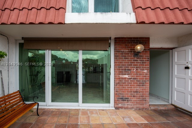 LAKE LAURA CONDO NO 2 - Residential
