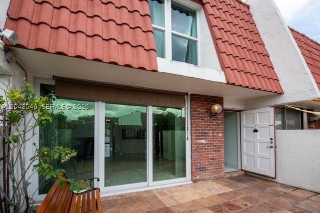 LAKE LAURA CONDO NO 2 - Residential