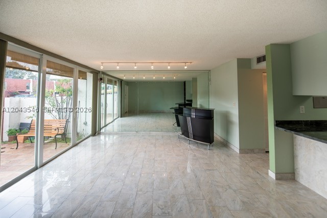 LAKE LAURA CONDO NO 2 - Residential