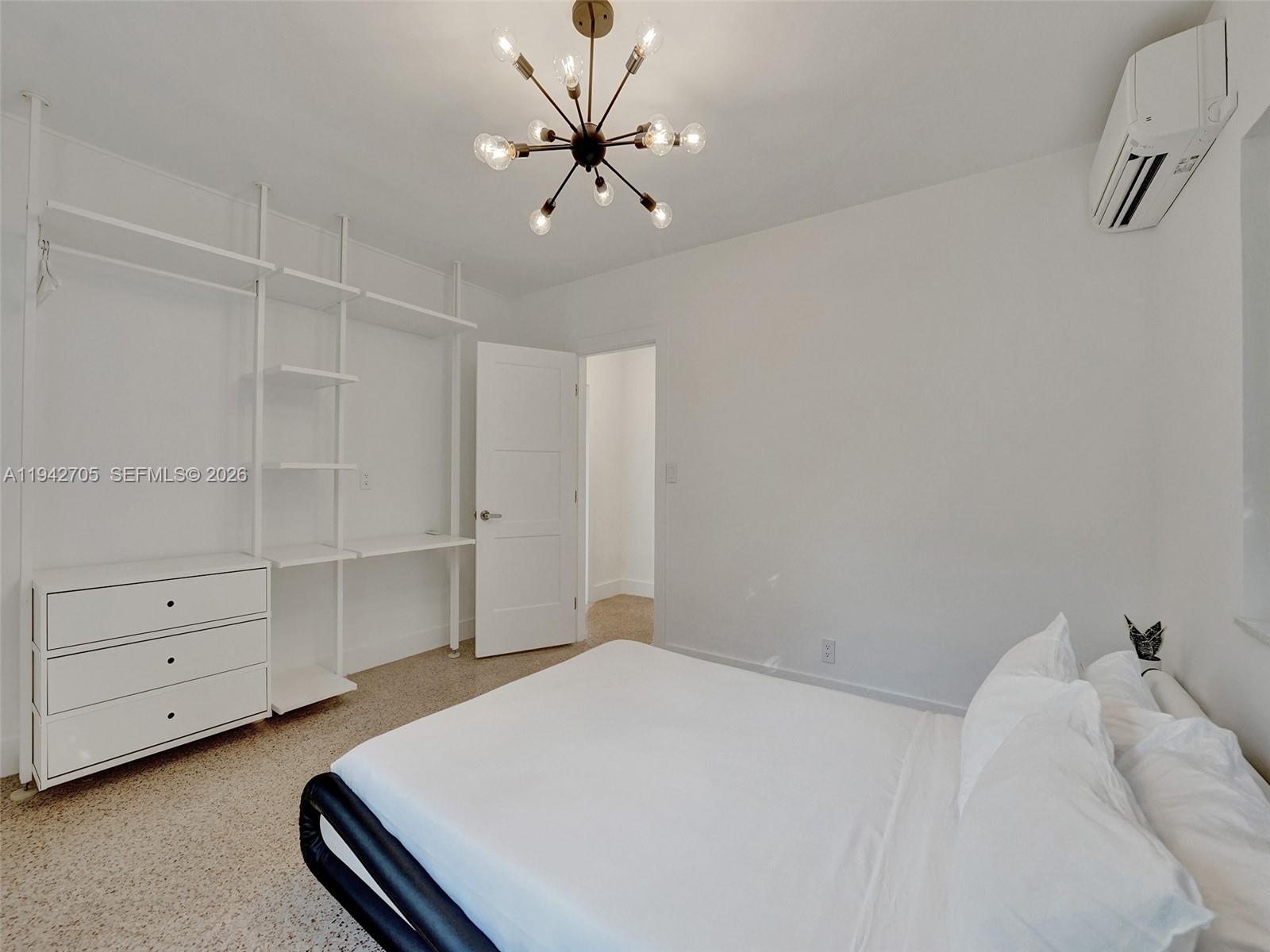 LAUDERDALE GROVES AMEN PL - Residential