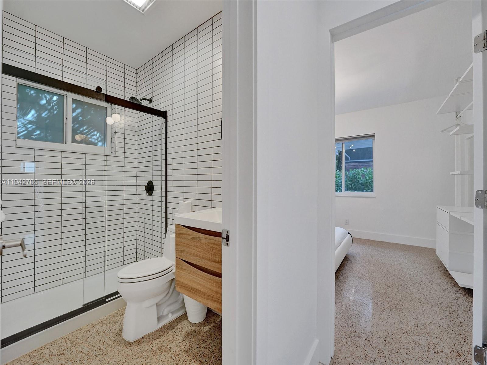 LAUDERDALE GROVES AMEN PL - Residential