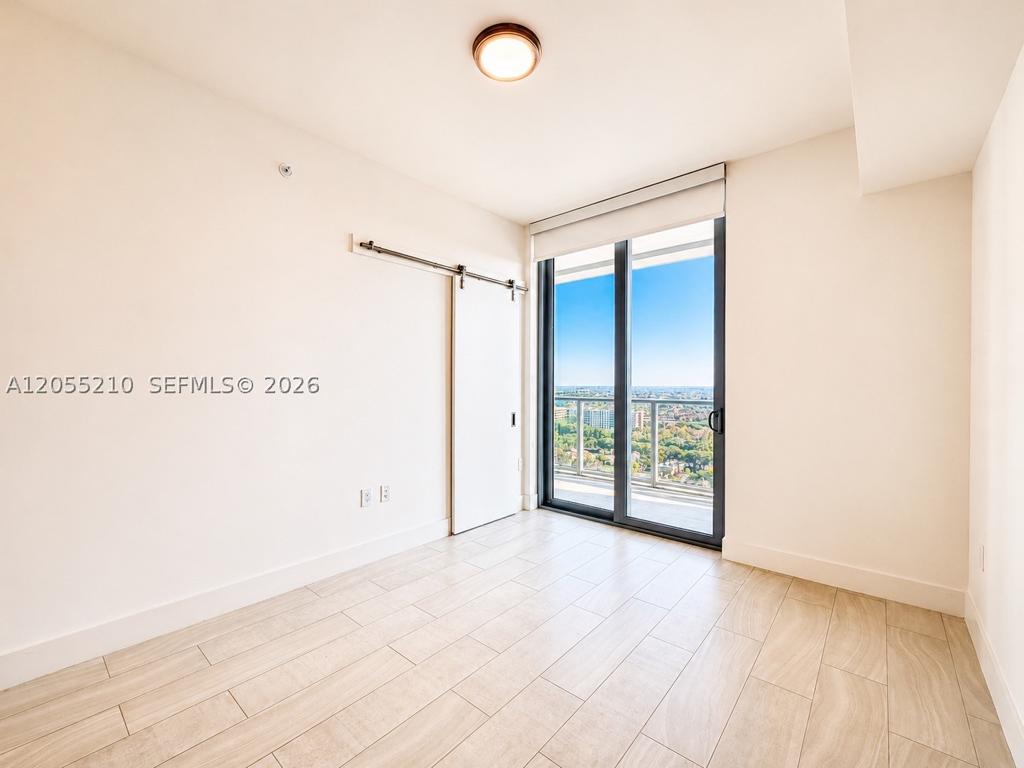 METROPICA NORTH TOWER ONE - Residential