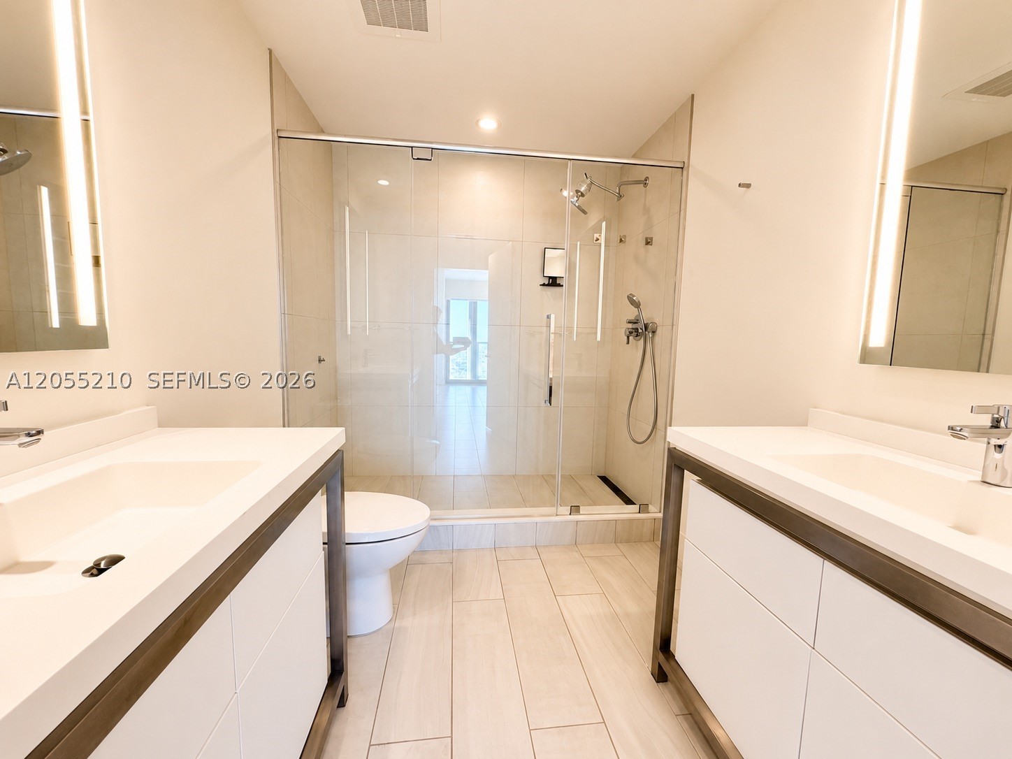METROPICA NORTH TOWER ONE - Residential