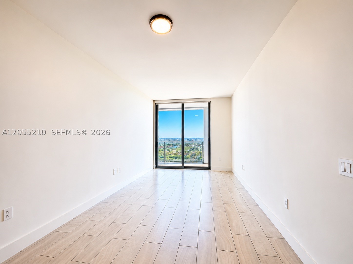 METROPICA NORTH TOWER ONE - Residential