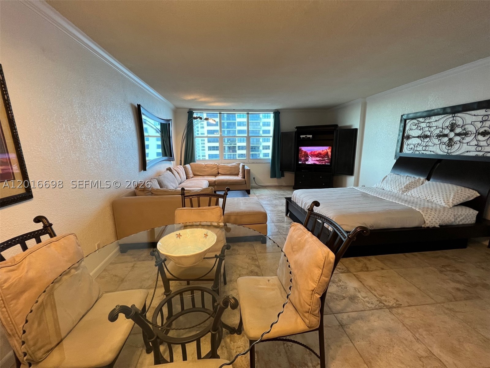 WAVE CONDO - Residential
