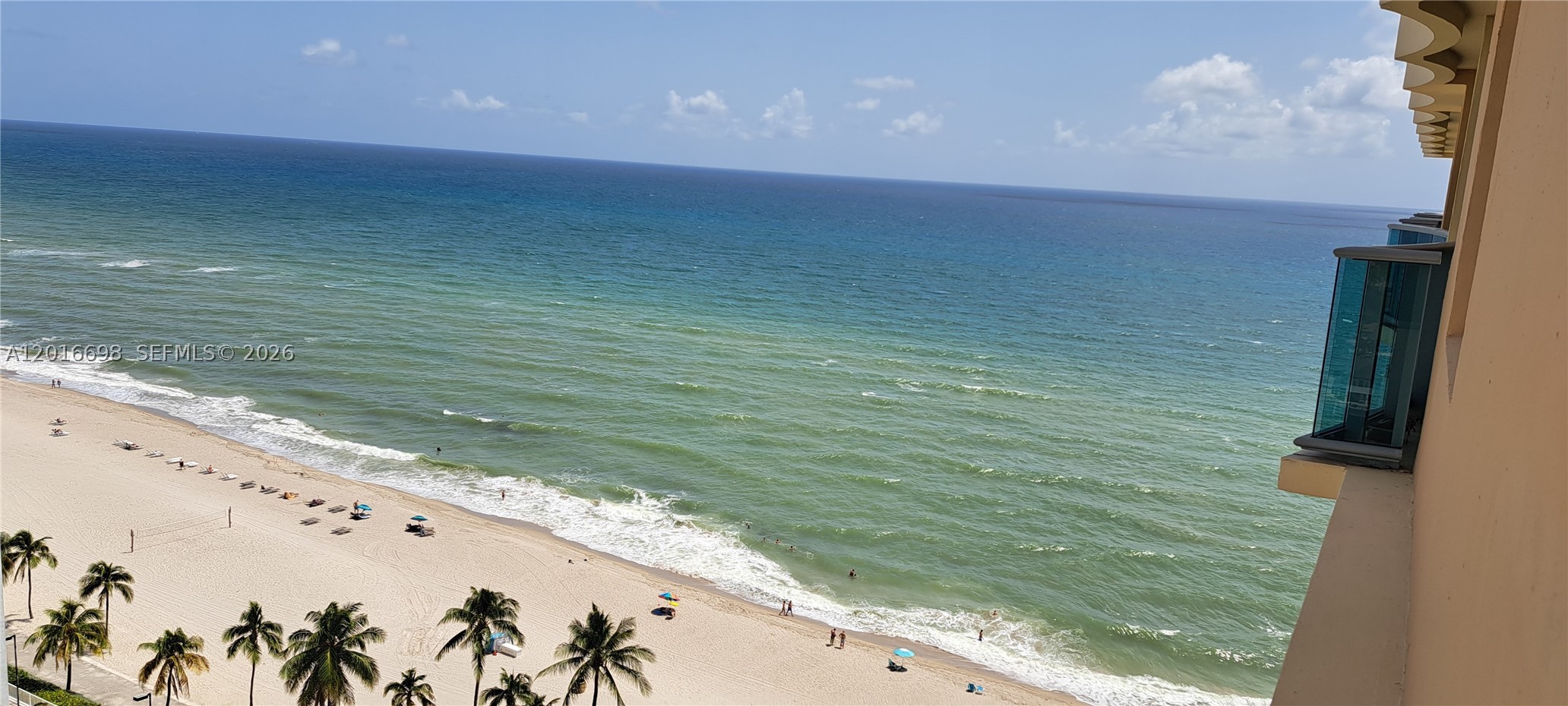 WAVE CONDO - Residential