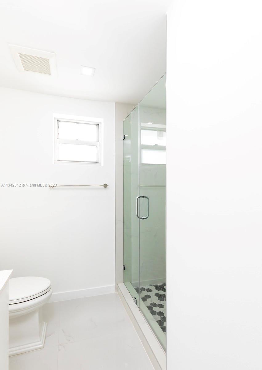 CENTRAL MIAMI PART 4 - Residential Lease