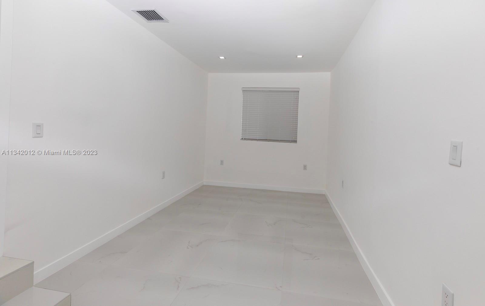 CENTRAL MIAMI PART 4 - Residential Lease