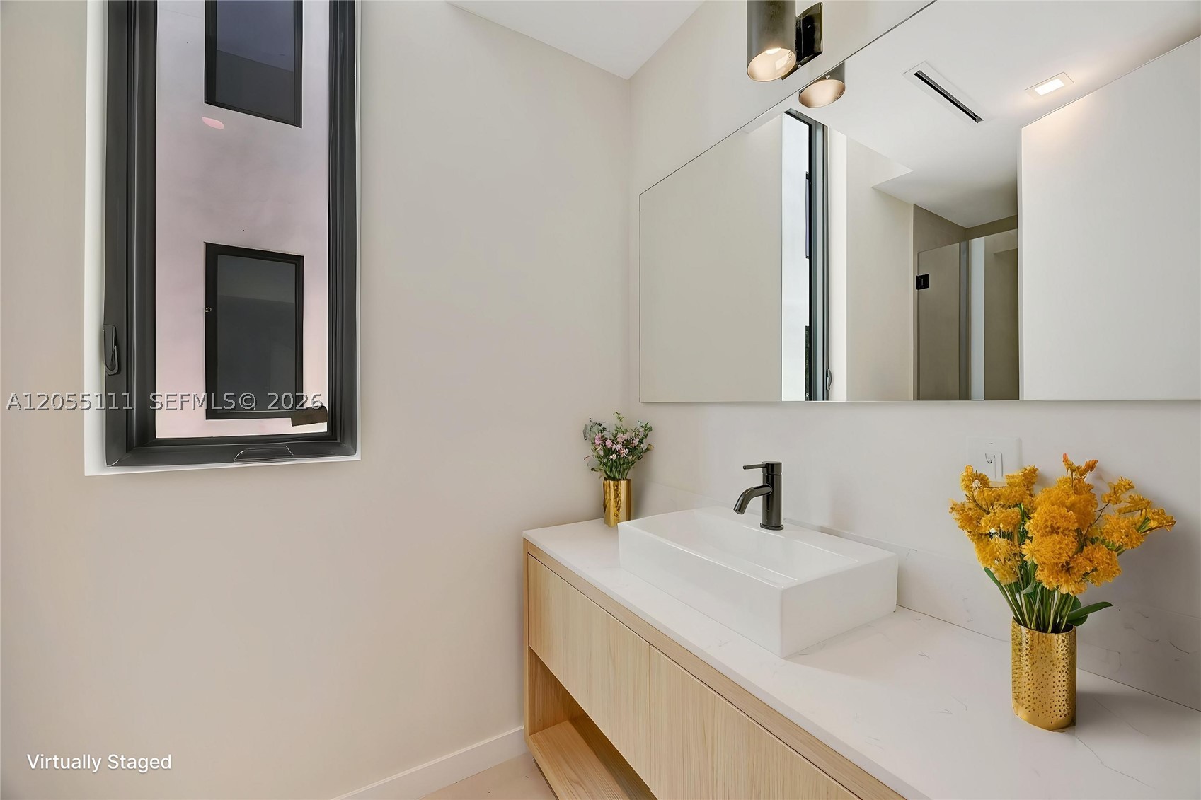 Caliza Townhouses - Residential