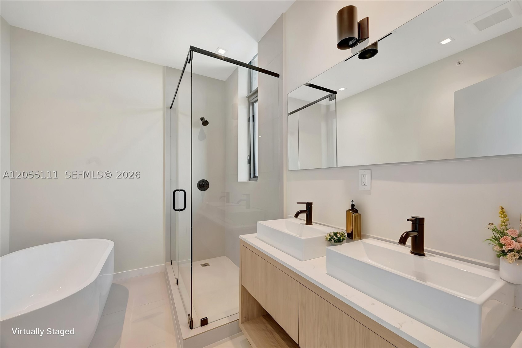 Caliza Townhouses - Residential