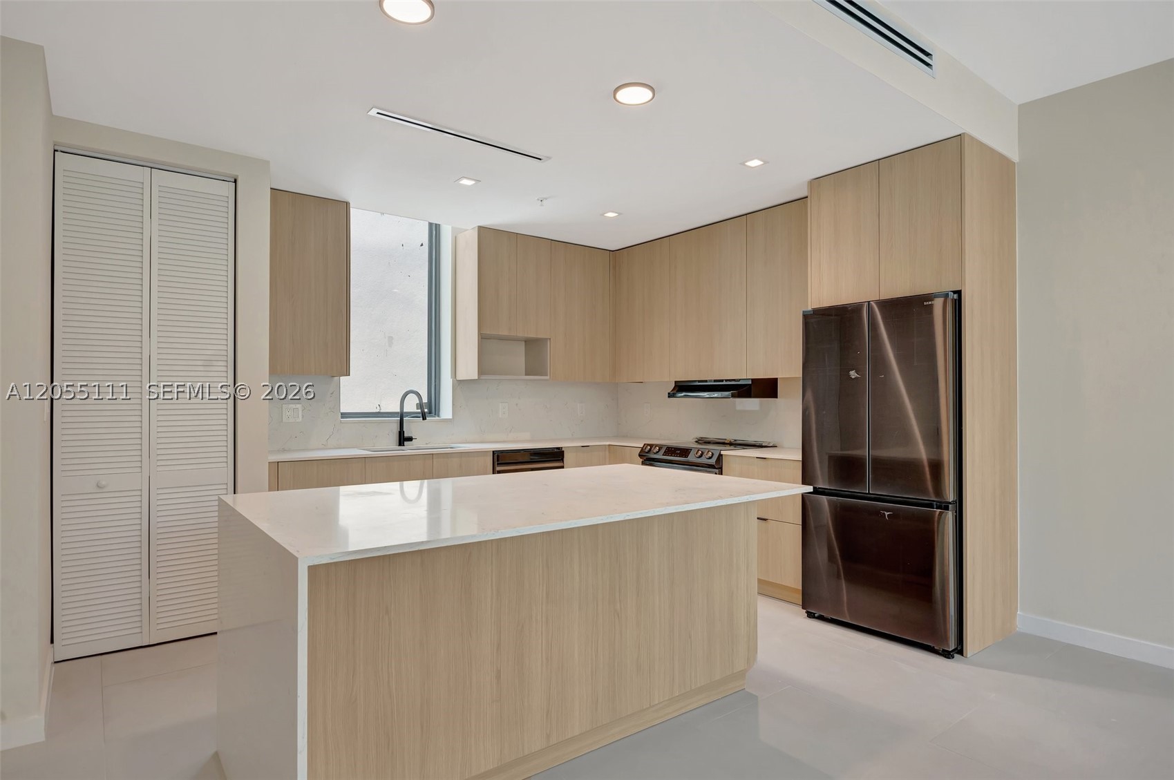 Caliza Townhouses - Residential