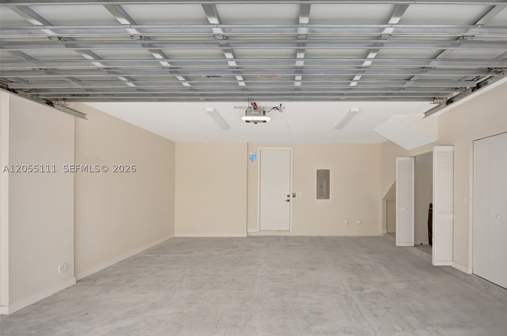 Caliza Townhouses - Residential