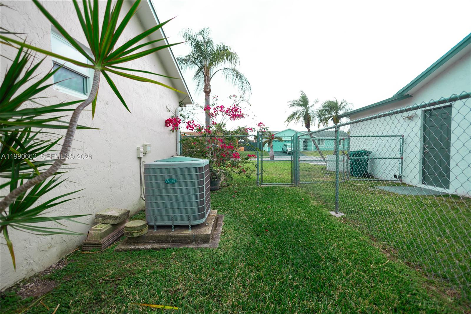 MEADOW WOOD MANOR SEC 10 - Residential