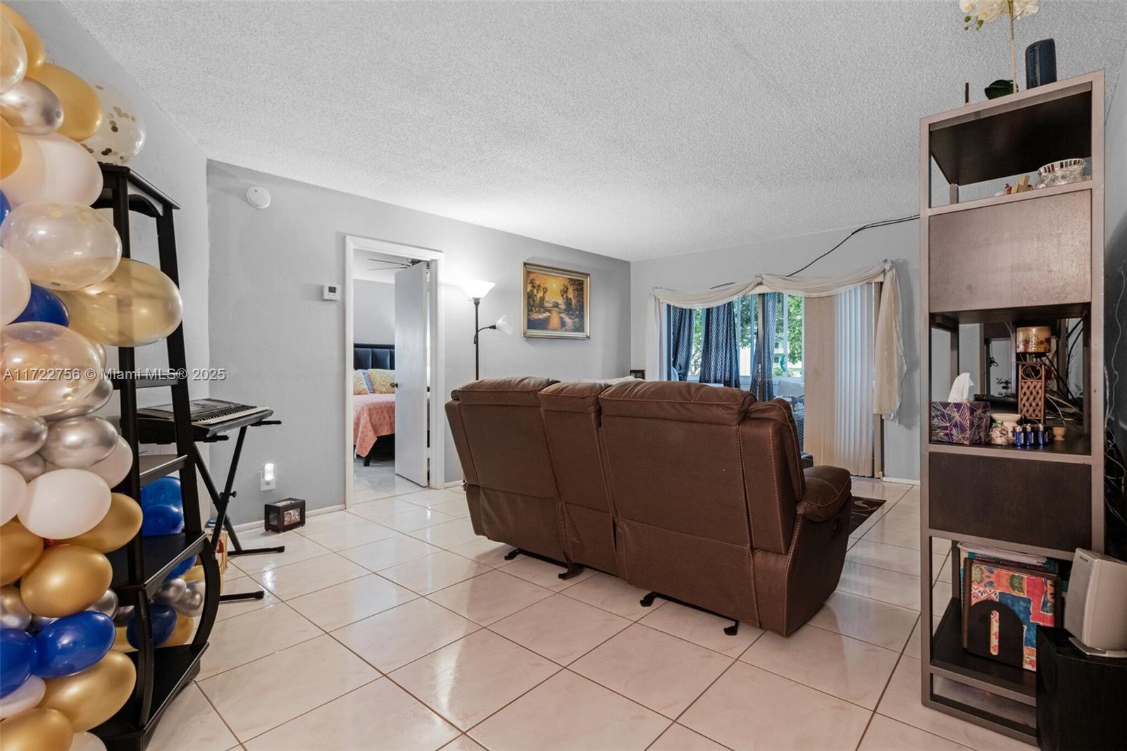 SAPPHIRE CONDO - Residential