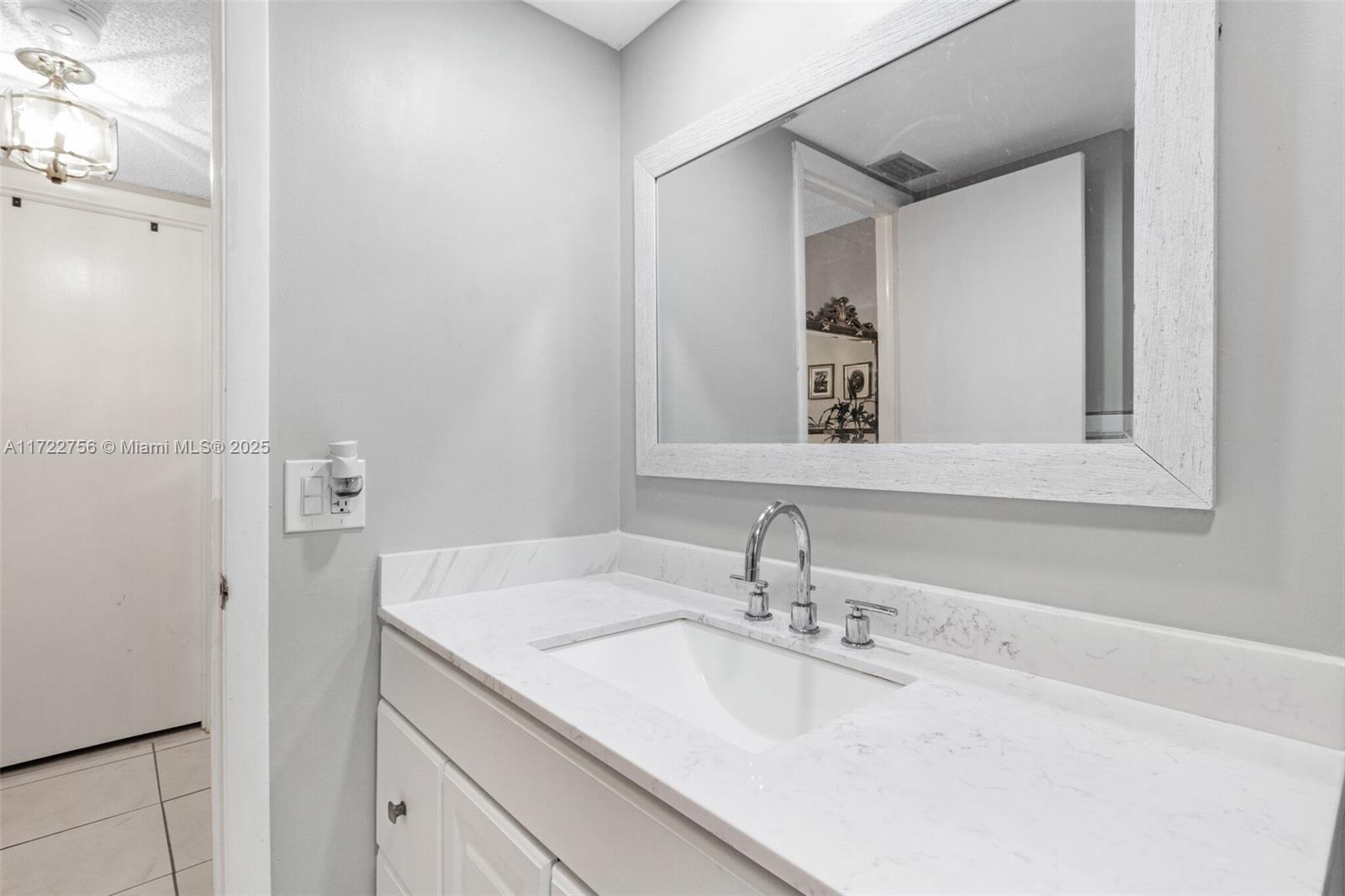 SAPPHIRE CONDO - Residential