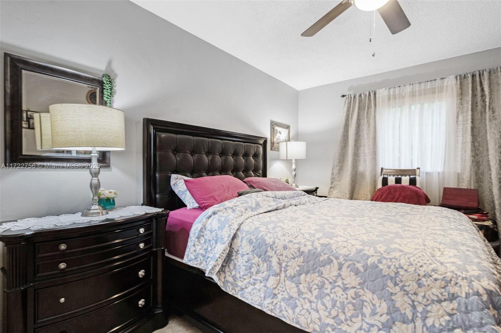 SAPPHIRE CONDO - Residential