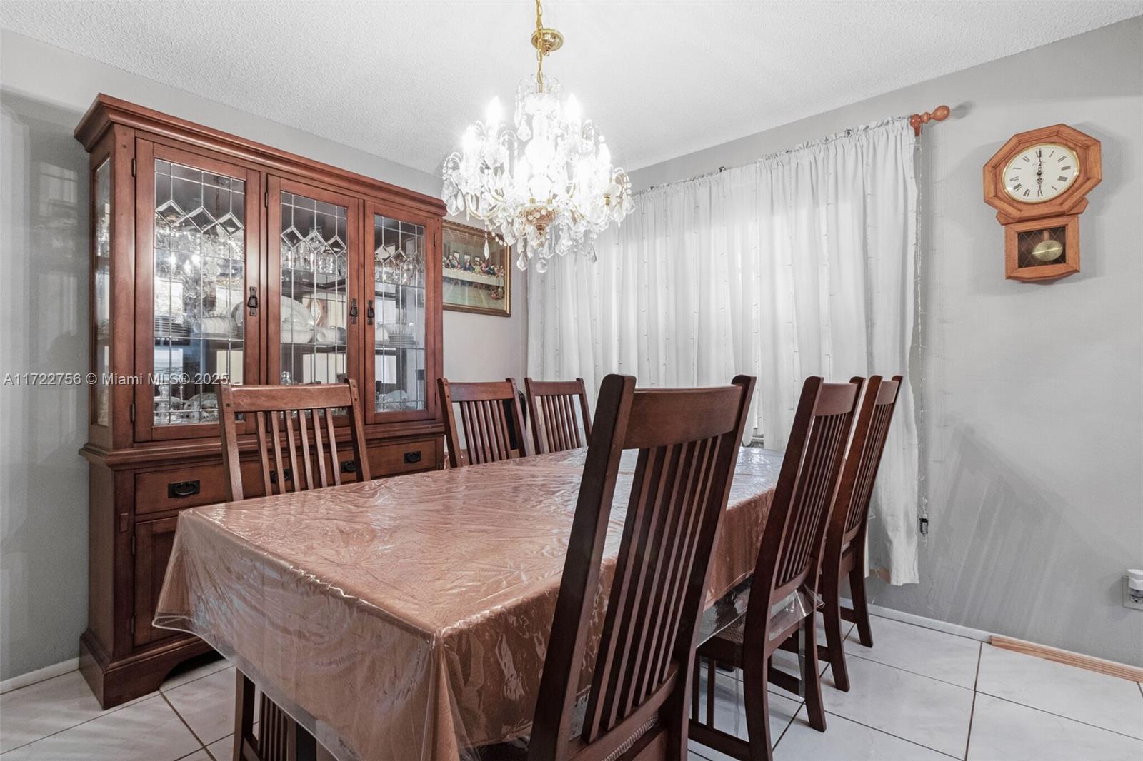 SAPPHIRE CONDO - Residential