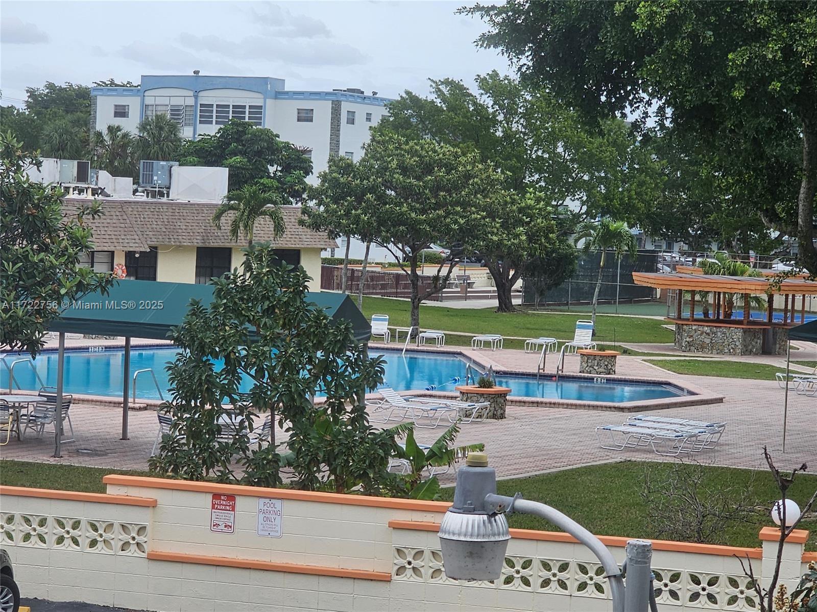SAPPHIRE CONDO - Residential