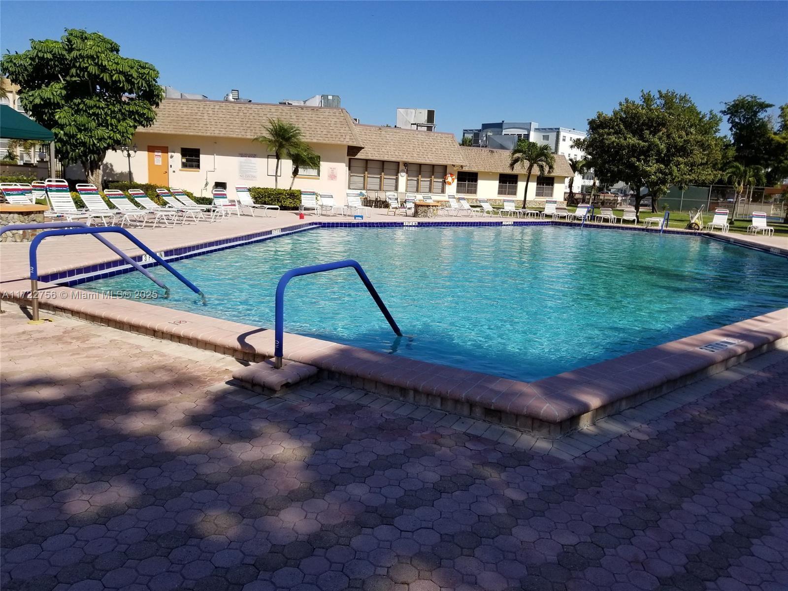 SAPPHIRE CONDO - Residential