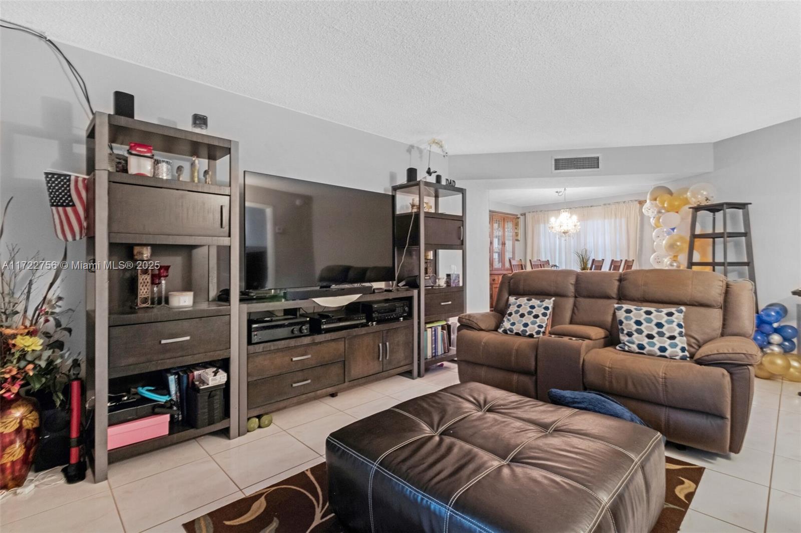 SAPPHIRE CONDO - Residential