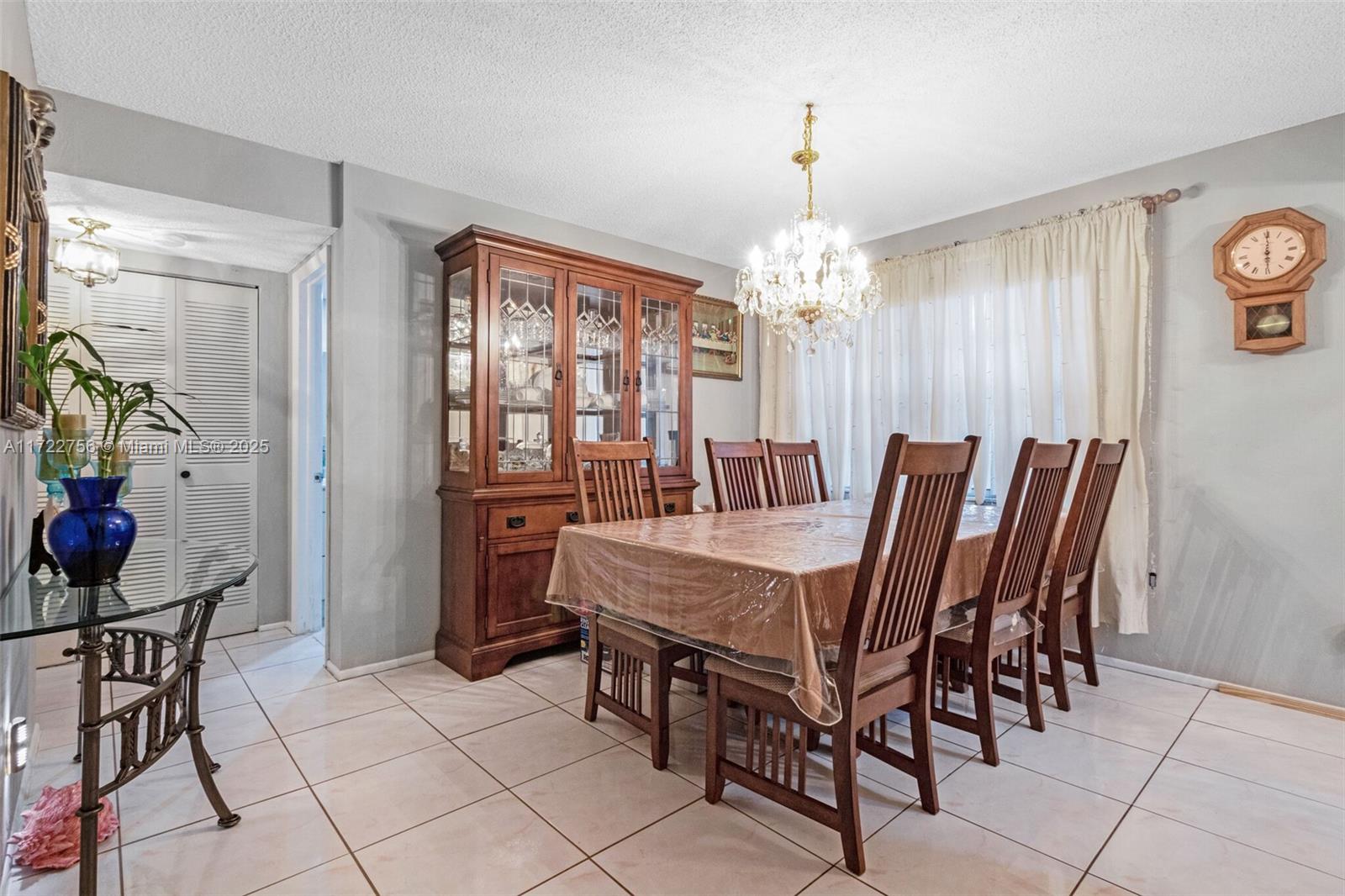 SAPPHIRE CONDO - Residential