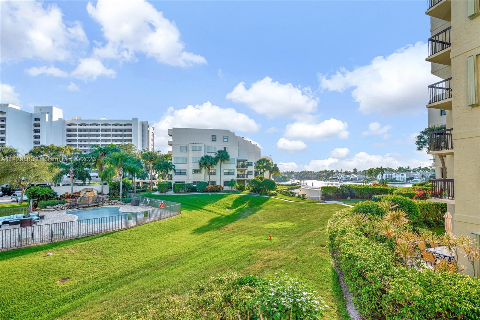 EVERGLADES OF NORTH PALM - Residential Lease