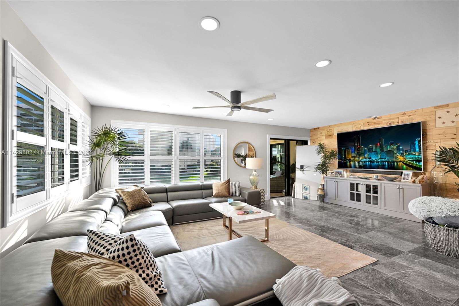 EVERGLADES OF NORTH PALM - Residential Lease