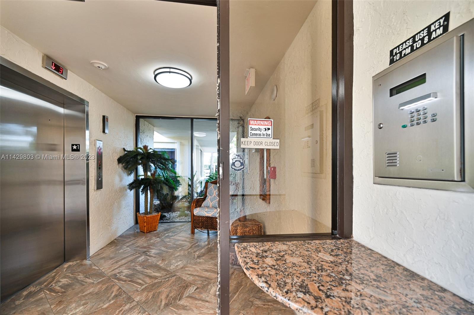 EVERGLADES OF NORTH PALM - Residential Lease