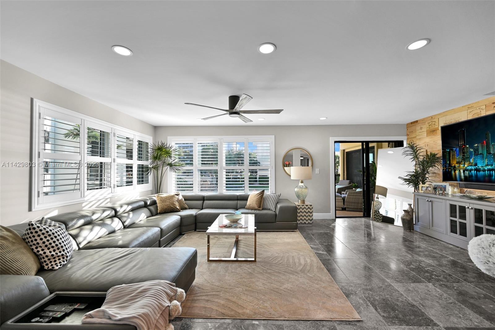 EVERGLADES OF NORTH PALM - Residential Lease