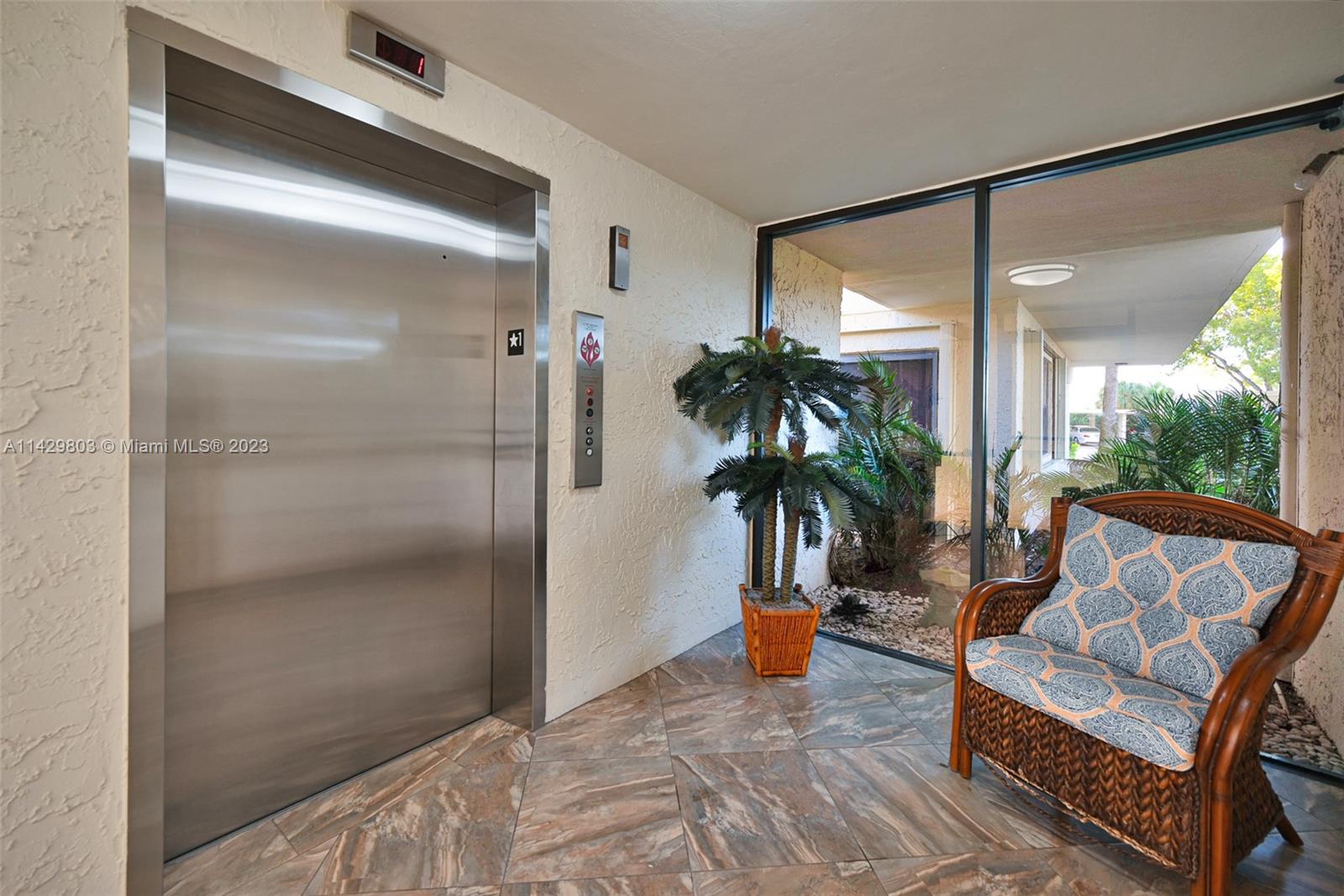 EVERGLADES OF NORTH PALM - Residential Lease