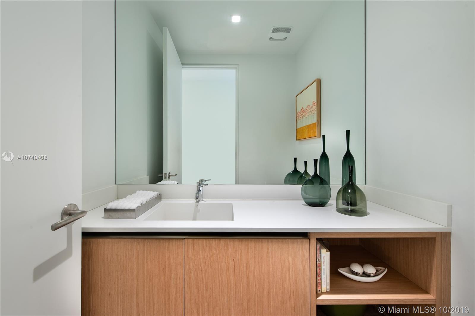 Louver House - Residential
