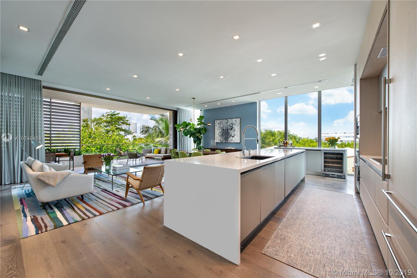 Louver House - Residential