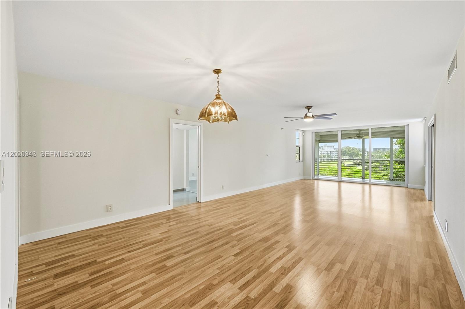 NO 113 PALM-AIRE COUNTRY - Residential