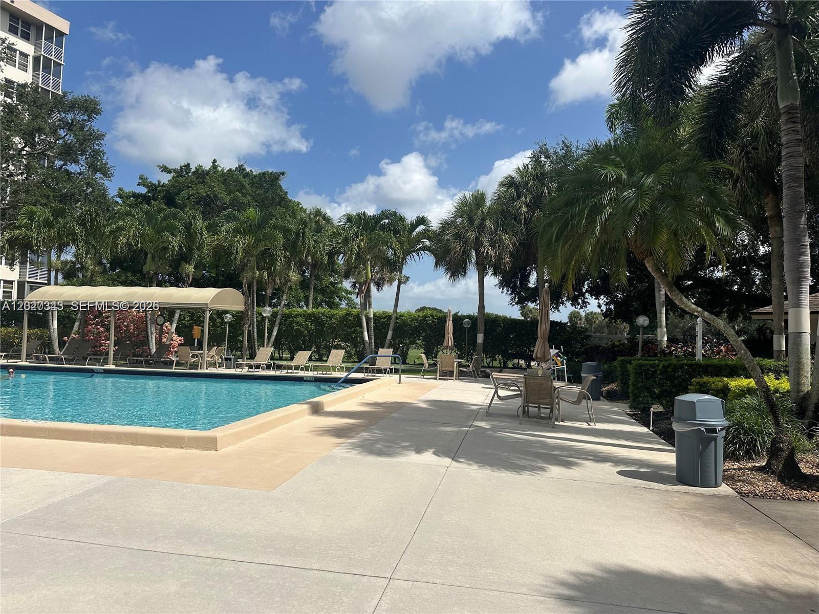 NO 113 PALM-AIRE COUNTRY - Residential
