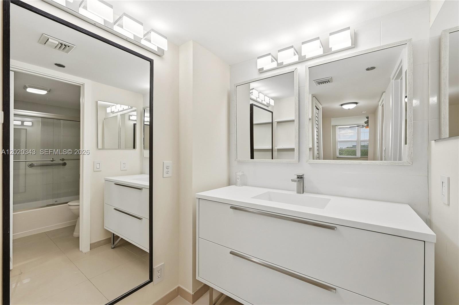 NO 113 PALM-AIRE COUNTRY - Residential