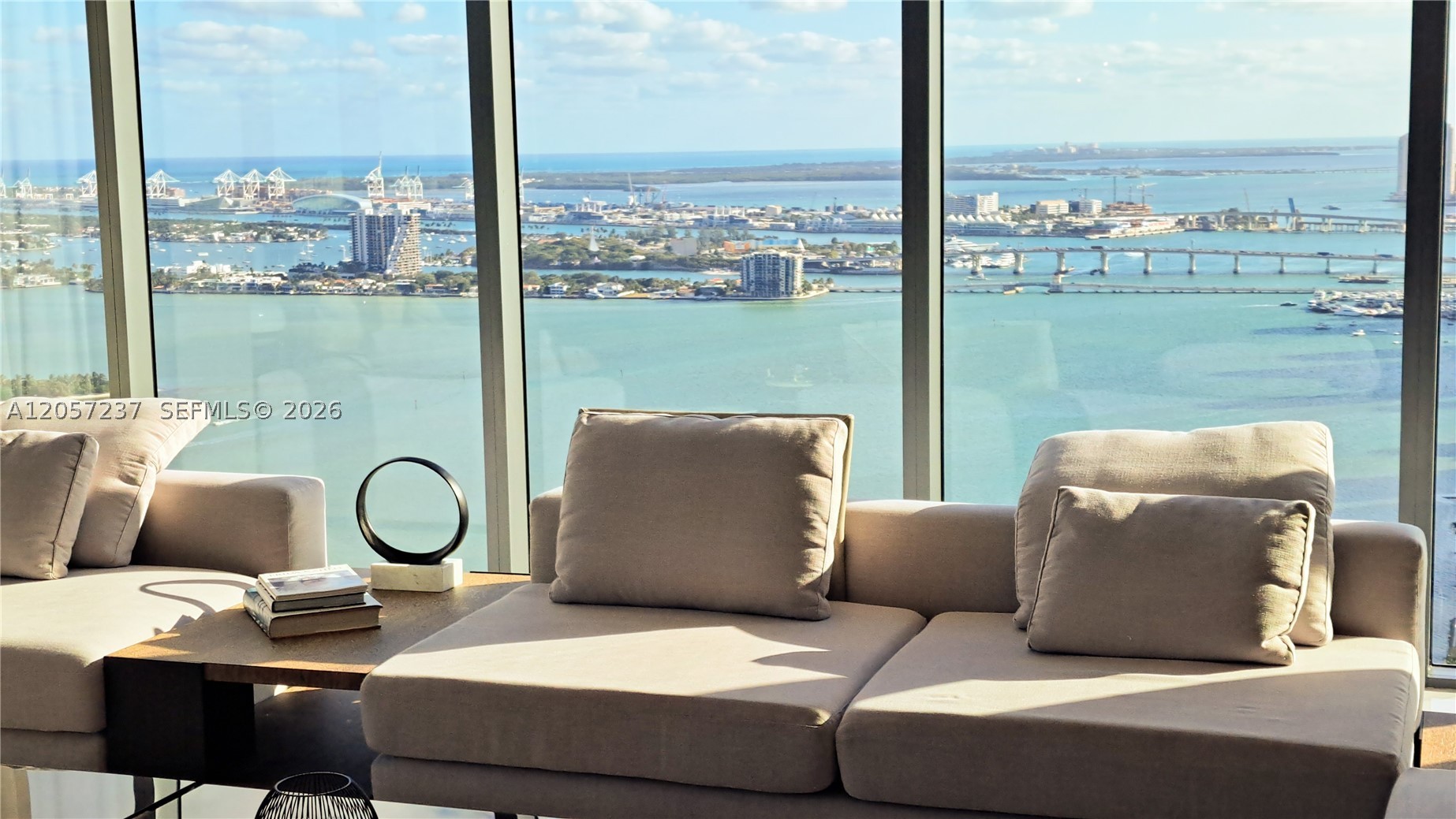 ONE PARAISO CONDO - Residential