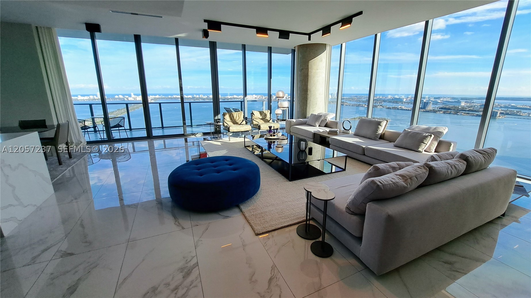 ONE PARAISO CONDO - Residential