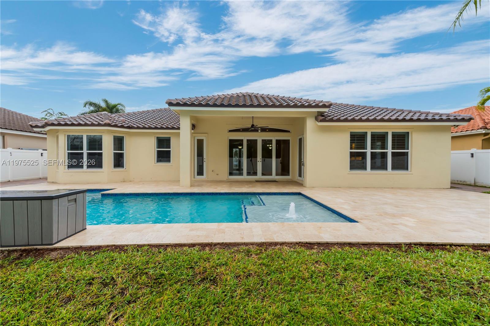Encantada - Residential