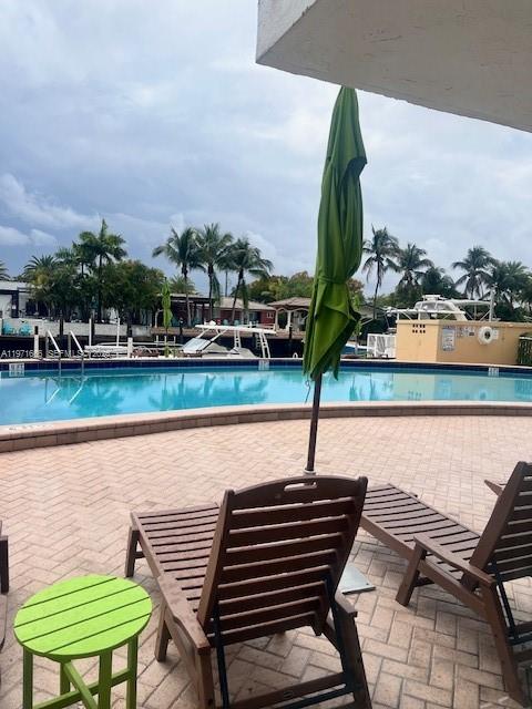 LOCATION, LOCATION
Renovated 1/1 — Best Price & Top Location!
Unbeatable location with supermarkets, shopping centers, restaurants all steps away and 15 minutes to the beach. Renovated, clean, move-in ready. Strong value — won’t last.
Easy to show. Call the listing agent.