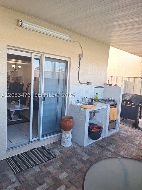 COLONIAL TOWNHOMES CONDO - Residential