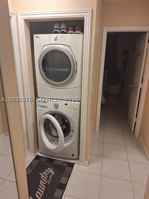 COLONIAL TOWNHOMES CONDO - Residential