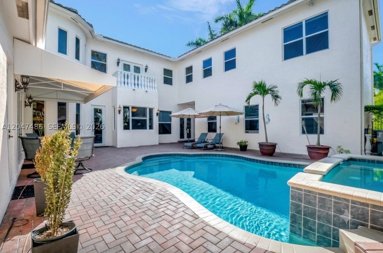 ROYAL PALM FOREST - Residential