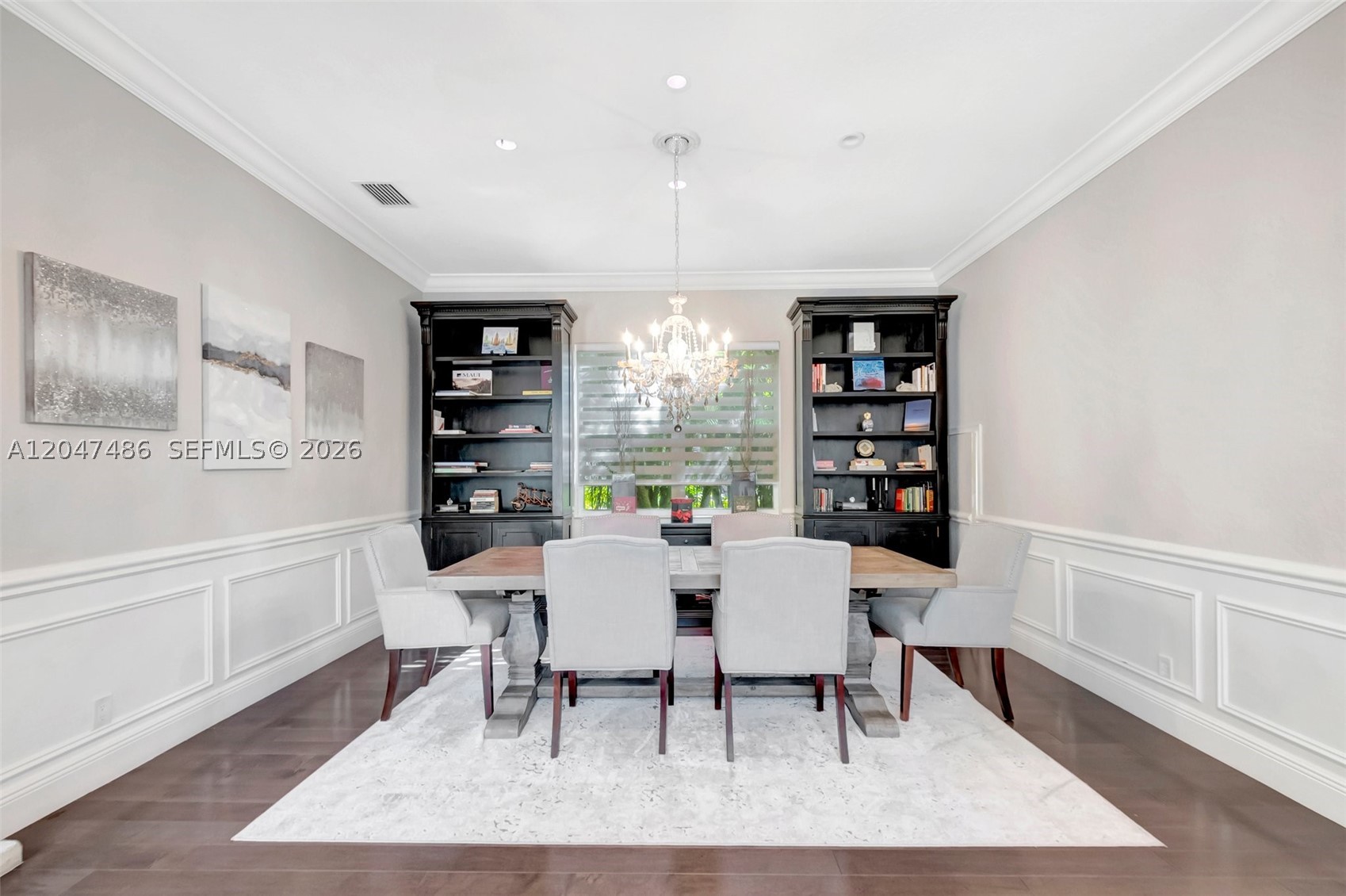 ROYAL PALM FOREST - Residential