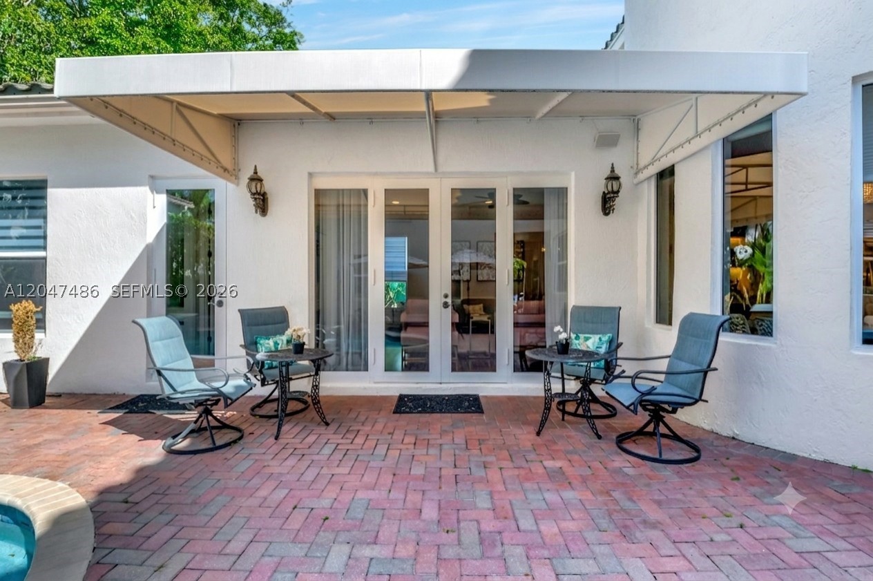 ROYAL PALM FOREST - Residential